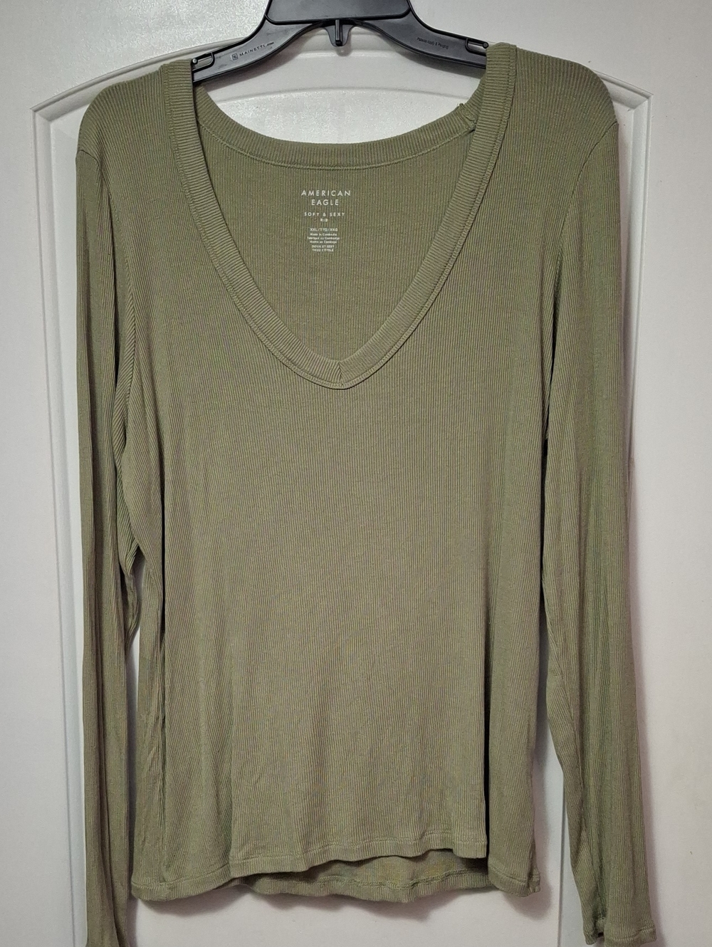 American Eagle Outfitters Olive Ribbed V-Neck Long Sleeve Tee